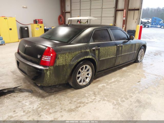 Chrysler 300c Image 10