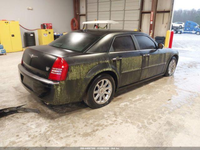 Chrysler 300c Image 10