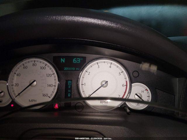 Chrysler 300c Image 5