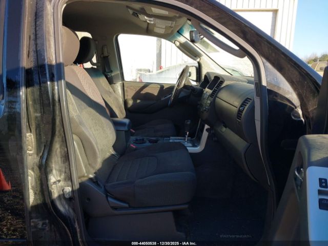 Nissan Pathfinder Sv Image 2