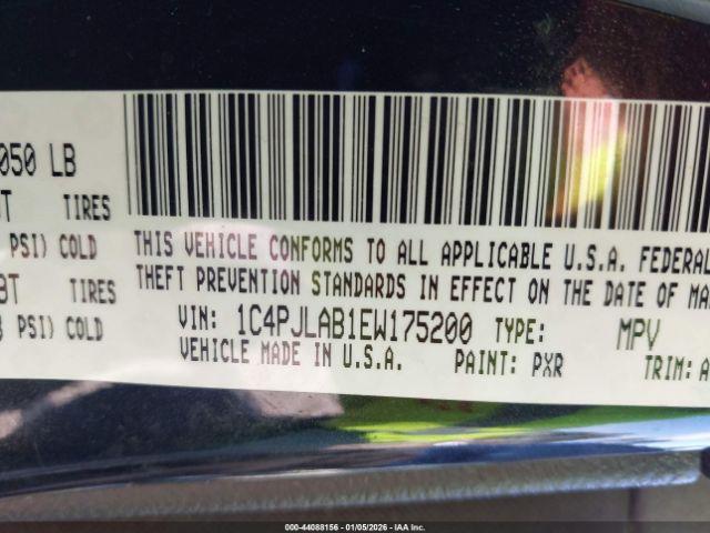 Jeep Cherokee Sport Image 3