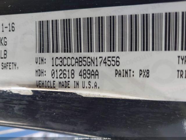 Chrysler 200 Limited Image 7